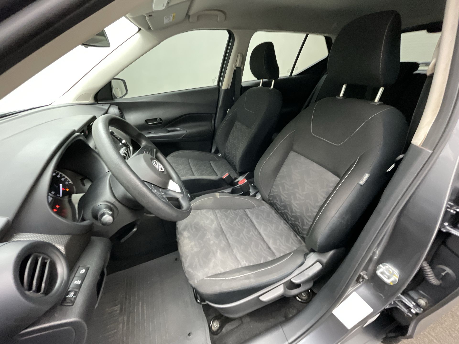 KICKS Active 1.6 16V Flex Aut.