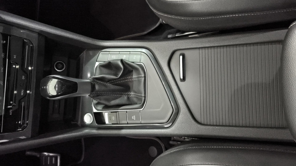 Volkswagen-TIGUAN-2.0 300 TSI GASOLINA ALLSPACE R-LINE AUTOMÁTICO