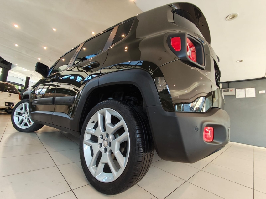 Jeep-RENEGADE-1.8 16V FLEX LONGITUDE 4P AUTOMÁTICO