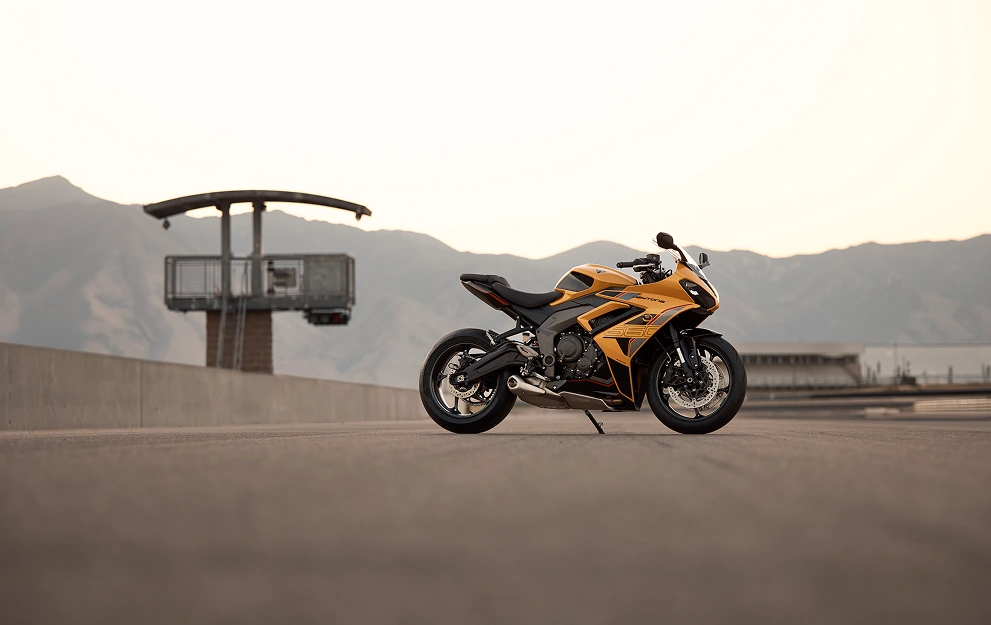 Nova Daytona 660 | Triumph CWB