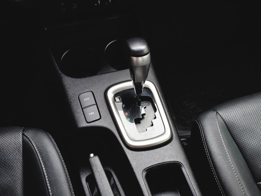 Toyota 2.8 D 4d Turbo Diesel Cd Srx 4X4 Automático - foto 6