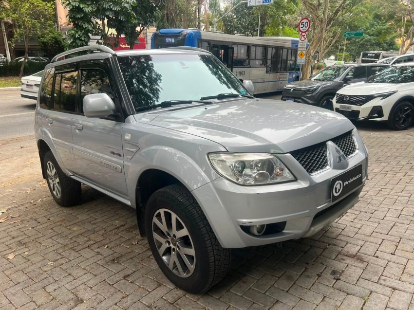 Mitsubishi 2.0 4X4 16V 140cv Flex 4P Automático - foto 3