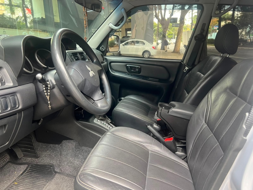 Mitsubishi 2.0 4X4 16V 140cv Flex 4P Automático - foto 11