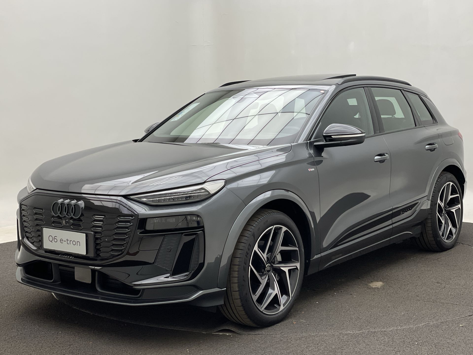 Audi Q6 E-Tron Q6 E-Tron Quattro S-Line 2026