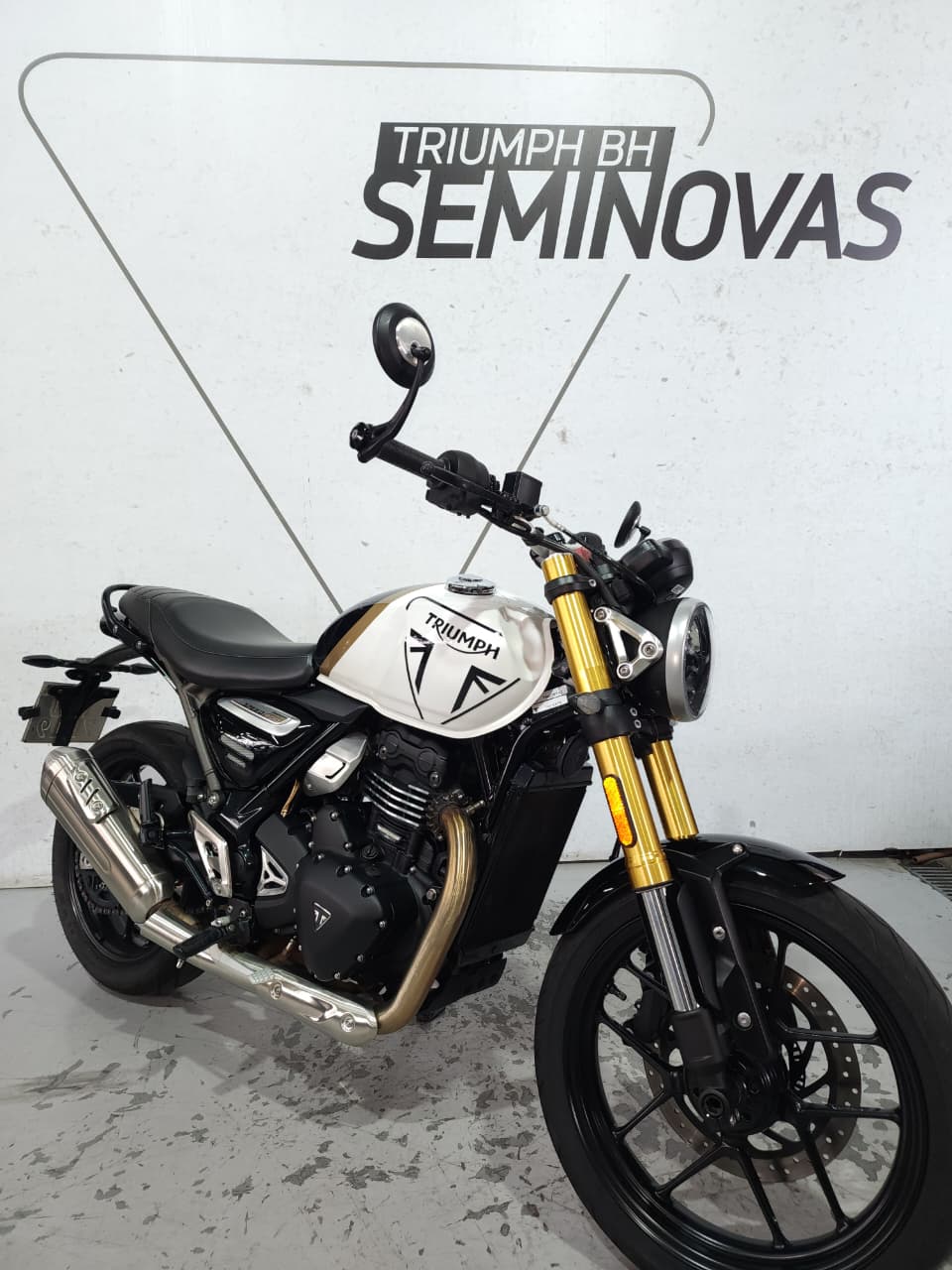 SPEEDER NXBlack40-SR 　46インチ ロッディオスリーブ付 TRIUMPH SPEED 400 2026 | nome-concessionaria
